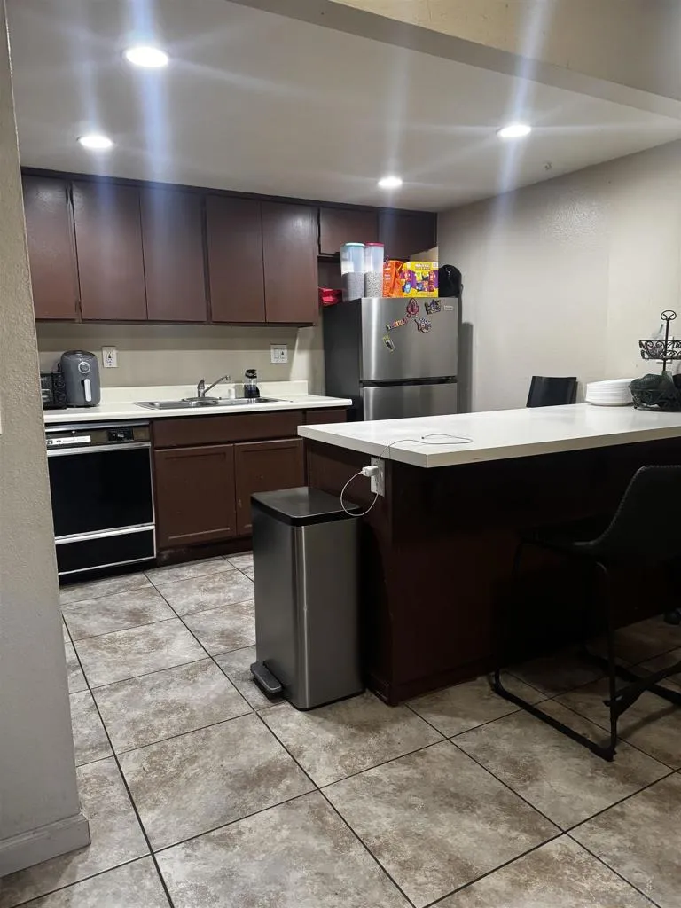 621 R Ave 22, National City, California 91950 home-pic-10